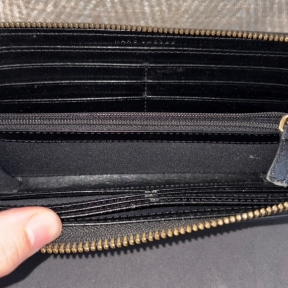 Marc Jacobs Black Tote and Wallet Set - Picture 8 of 8